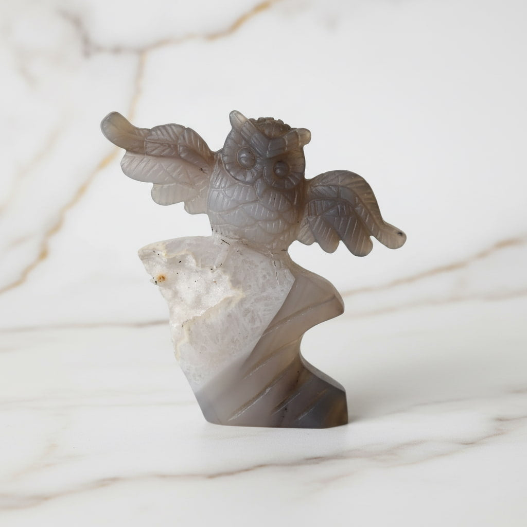 Achat – Graue Eulenfigur aus glitzerndem Kristall