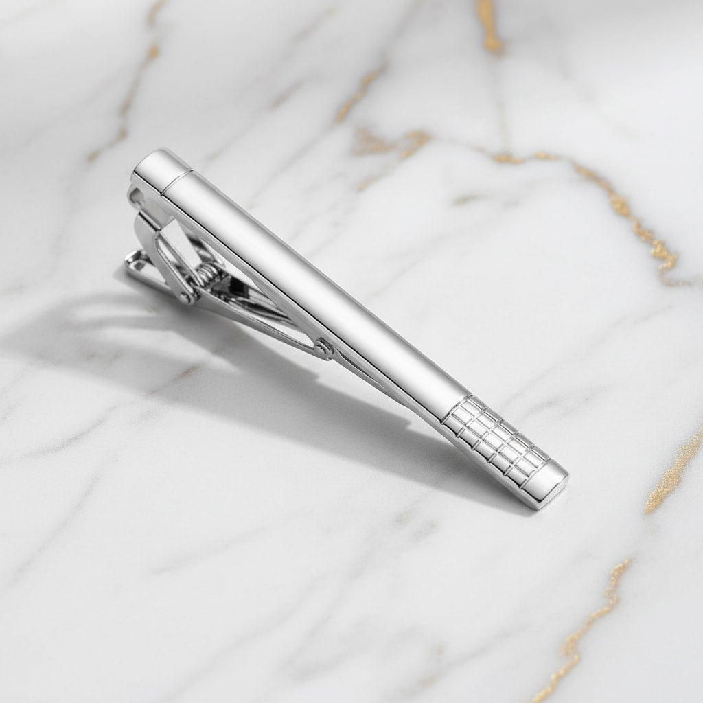 Krawattenklammer Silber – Accessoire für stilvolles Auftreten CrystalScents
