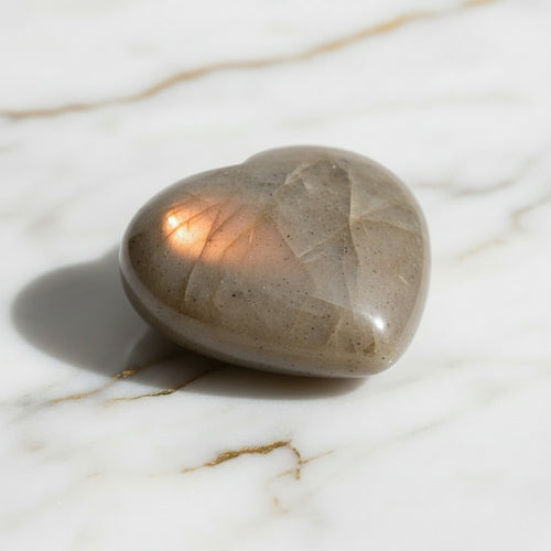 Mini Labradorit Sunset Herz - Schimmerndes Sonnenlicht CrystalScents