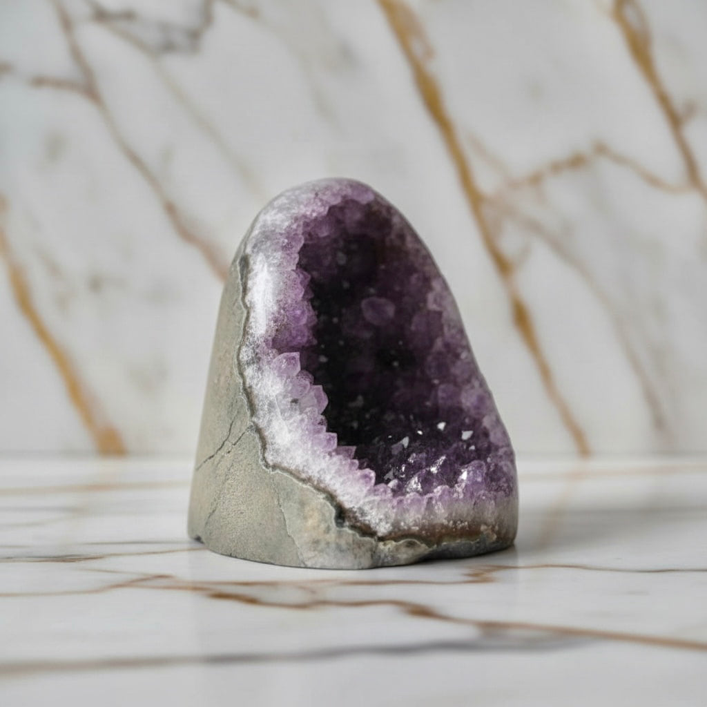 Große Amethystdruse – Majestätisches Naturkunstwerk CrystalScents