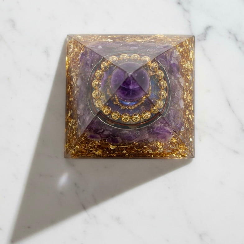 Amethyst Orgonit Pyramide - Klarheit & Intuition