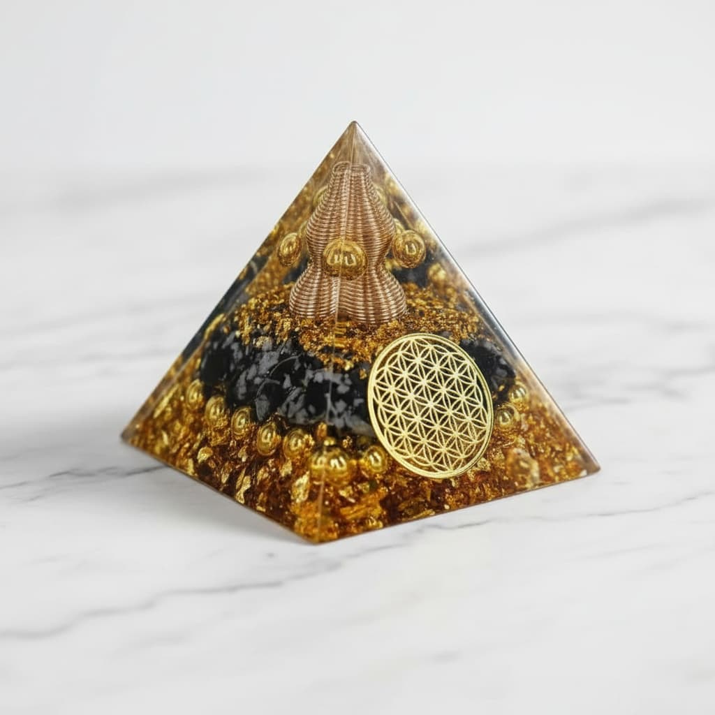 Orgonit Pyramide - Schneeflocken Obsidian