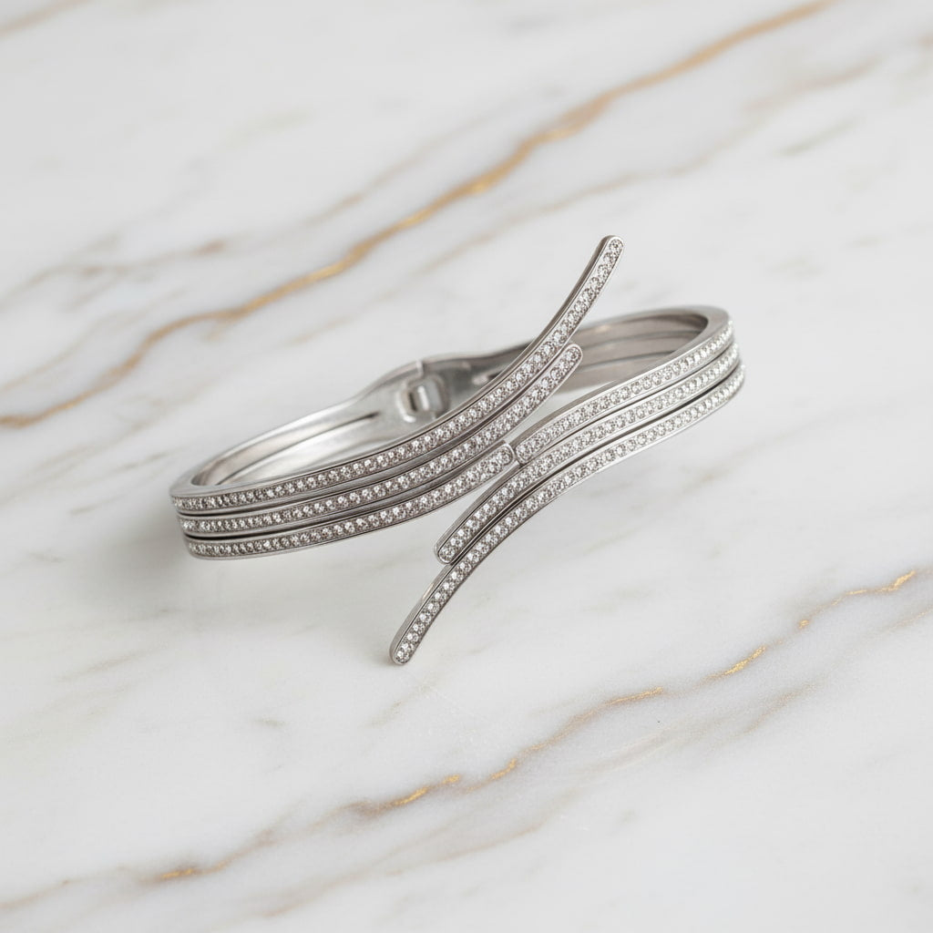 Armband Silber – Eleganter Schwung für stilvolle Akzente CrystalScents