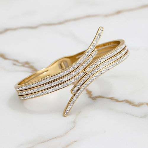 Armband Gold – Eleganter Schwung für stilvolle Akzente CrystalScents