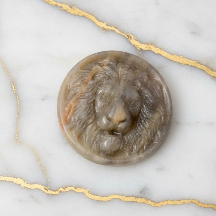 Mondstein Löwe – Charmante Naturfigur JETZT sichern CrystalScents