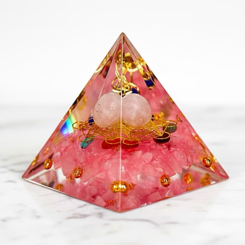 Rosenquarz Orgonit Pyramide - Harmonische Energie