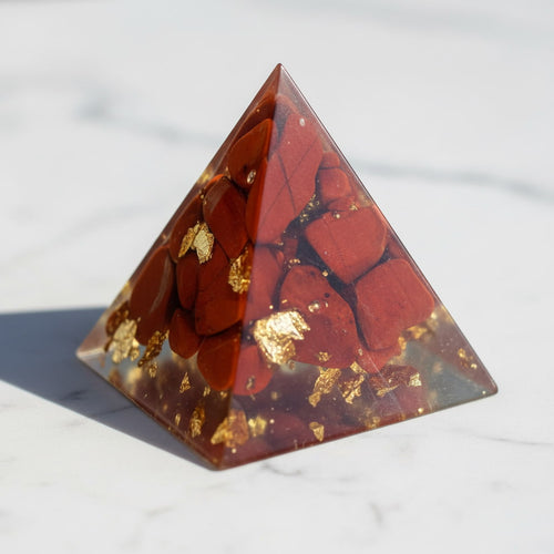 Mini Roter Jaspis Pyramide – Roter Akzent fürs Zuhause CrystalScents