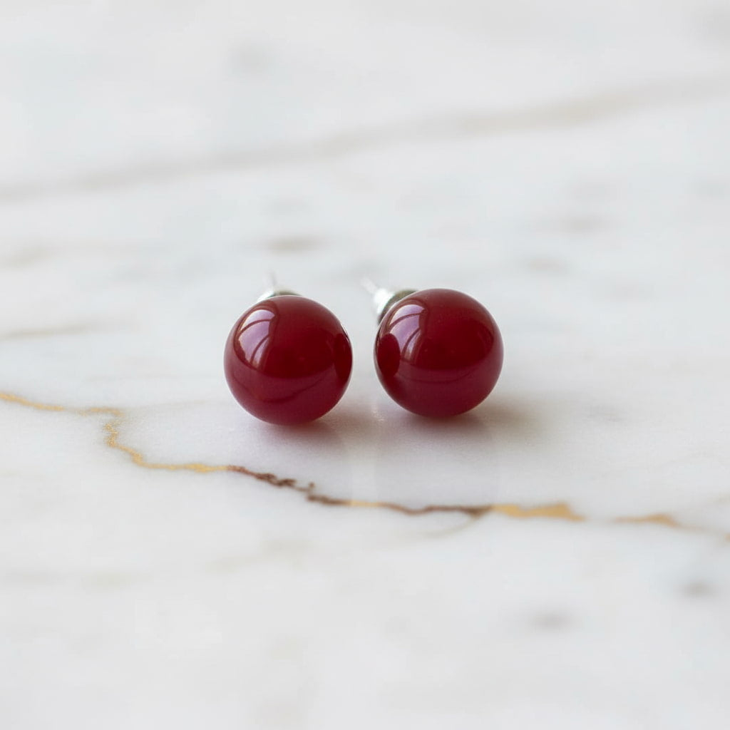 Ohrstecker mit roter Achat-Kugel