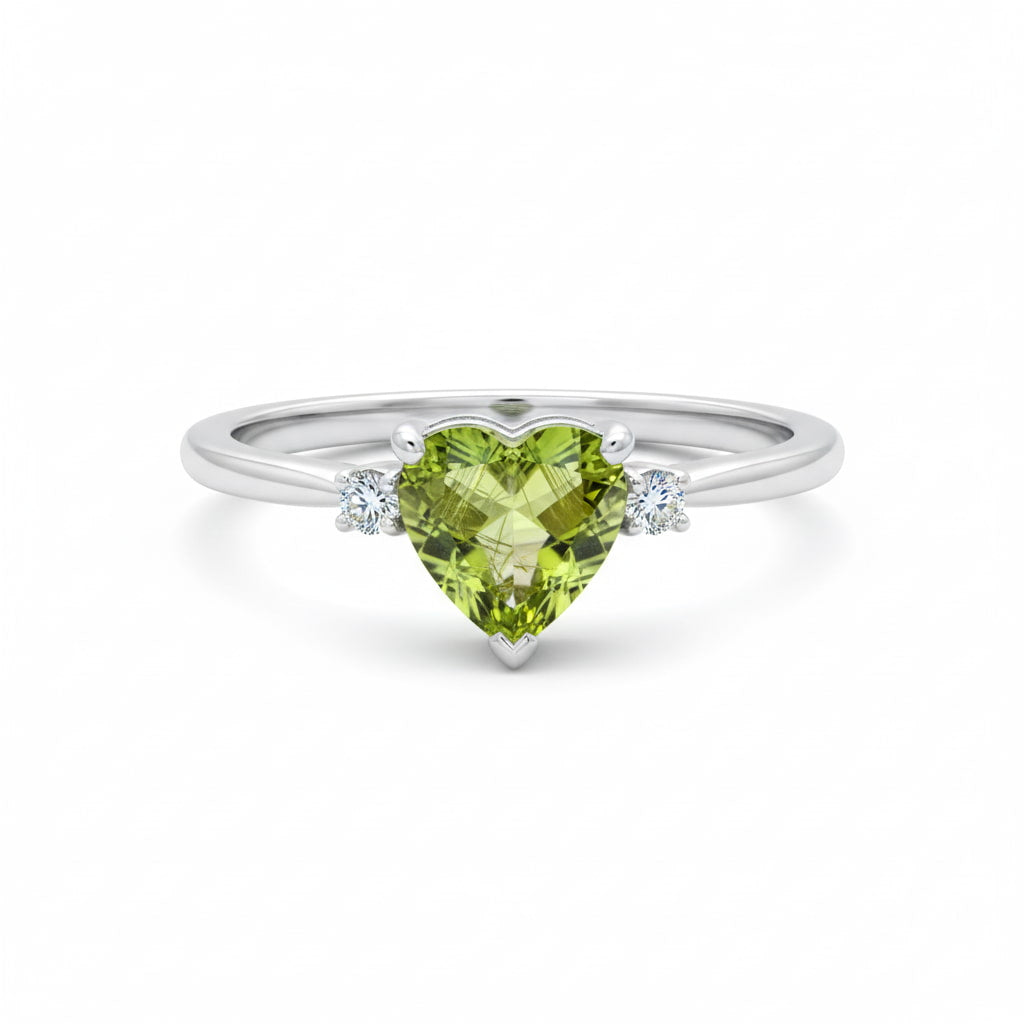 Peridot Ring - Eleganz & Erneuerung CrystalScents