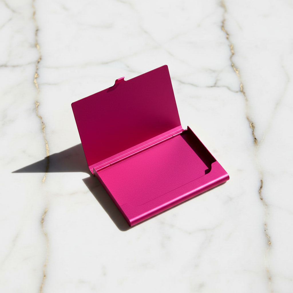 Visitenkartenetui Pink – Stilvoll für Business & Networking CrystalScents