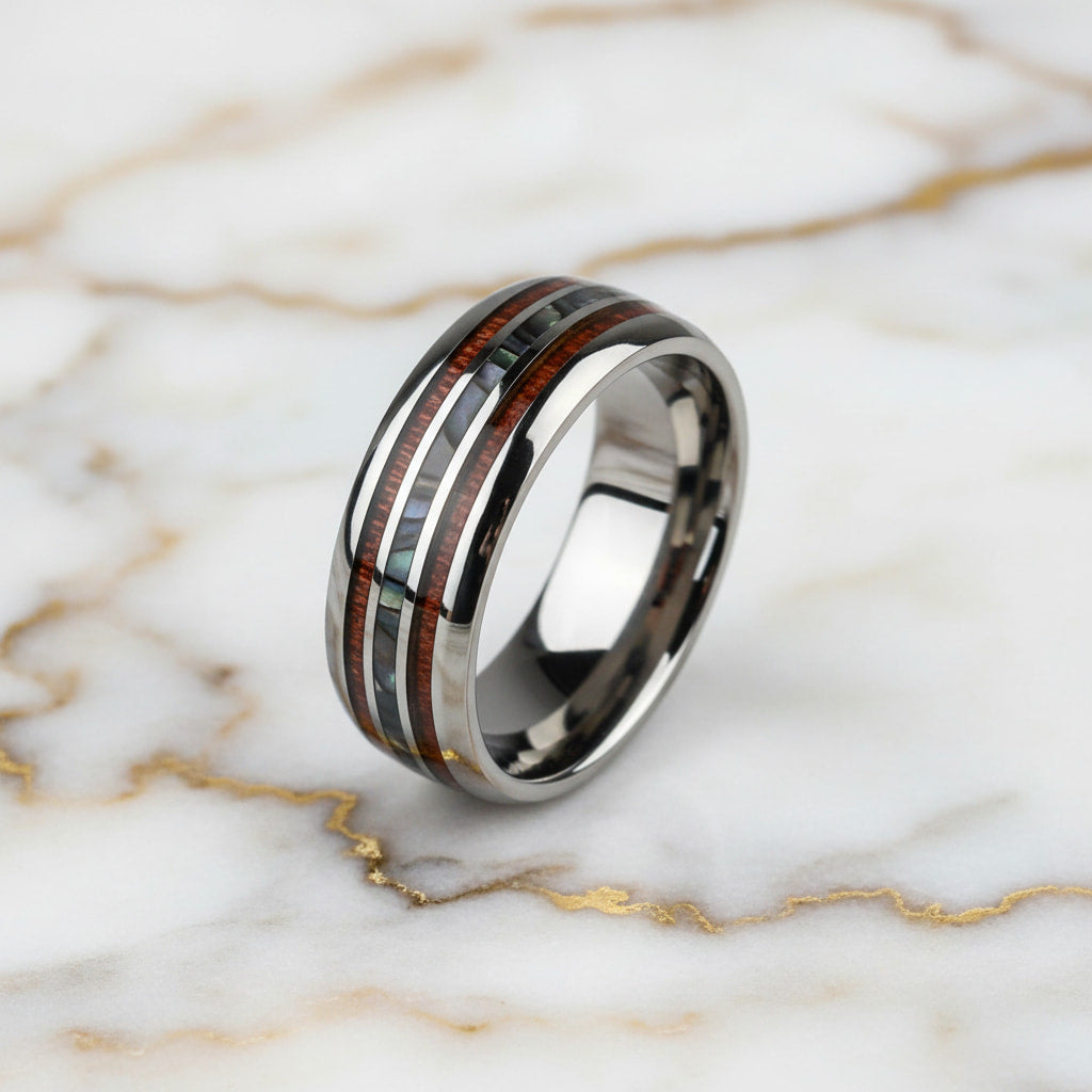 Ring mit dunkler Holzmaserung – Schmuckstück für natürliche Akzente CrystalScents