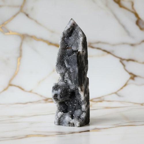 Sphalerit Obelisk – Zentrierung & Balance CrystalScents
