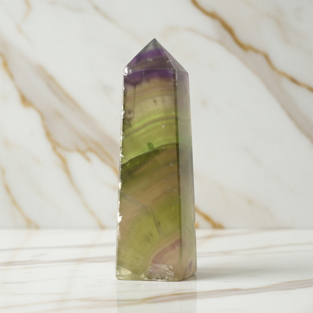 Fluorit Obelisk – Intensive Farbtöne CrystalScents