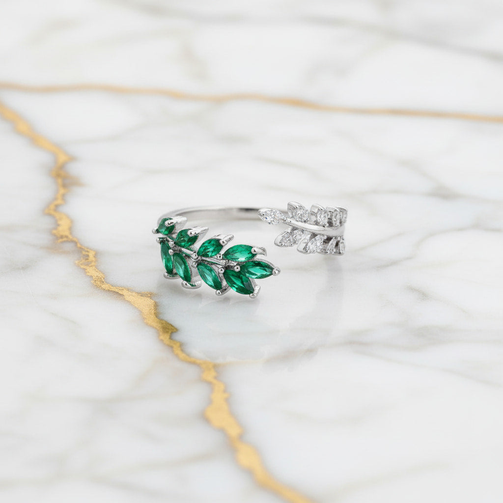 Ring Silber mit offenem Blatt-Design in Grün CrystalScents