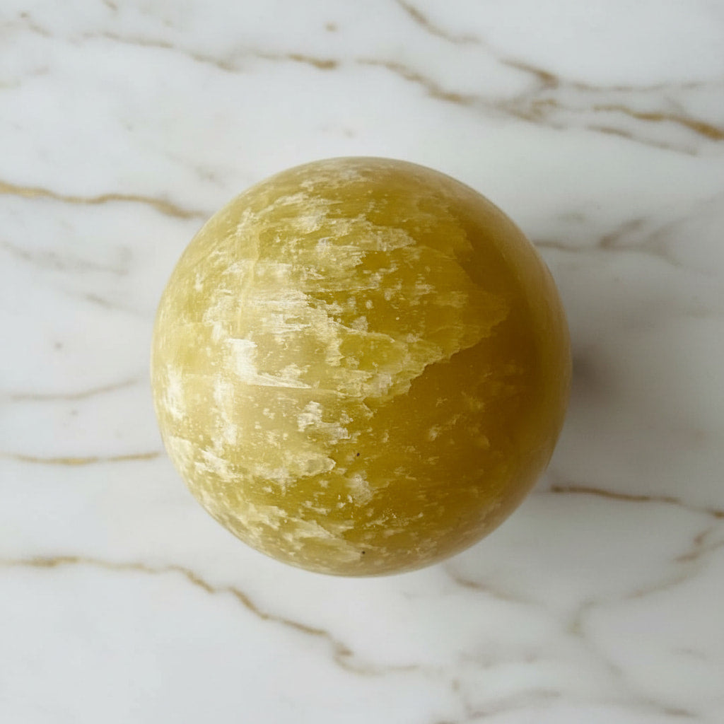 Große Calcit Kugel - Zitronengelber Akzent CrystalScents