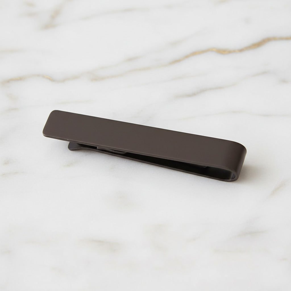 Krawattenklammer Wellenform in Schwarz – minimalistisches Design CrystalScents