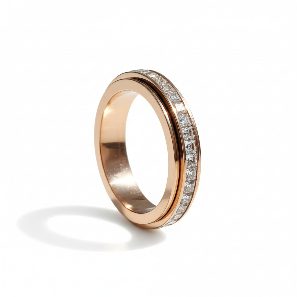 Ring mit drehbarem Design – stilvolles Highlight für funkelnde Eleganz CrystalScents