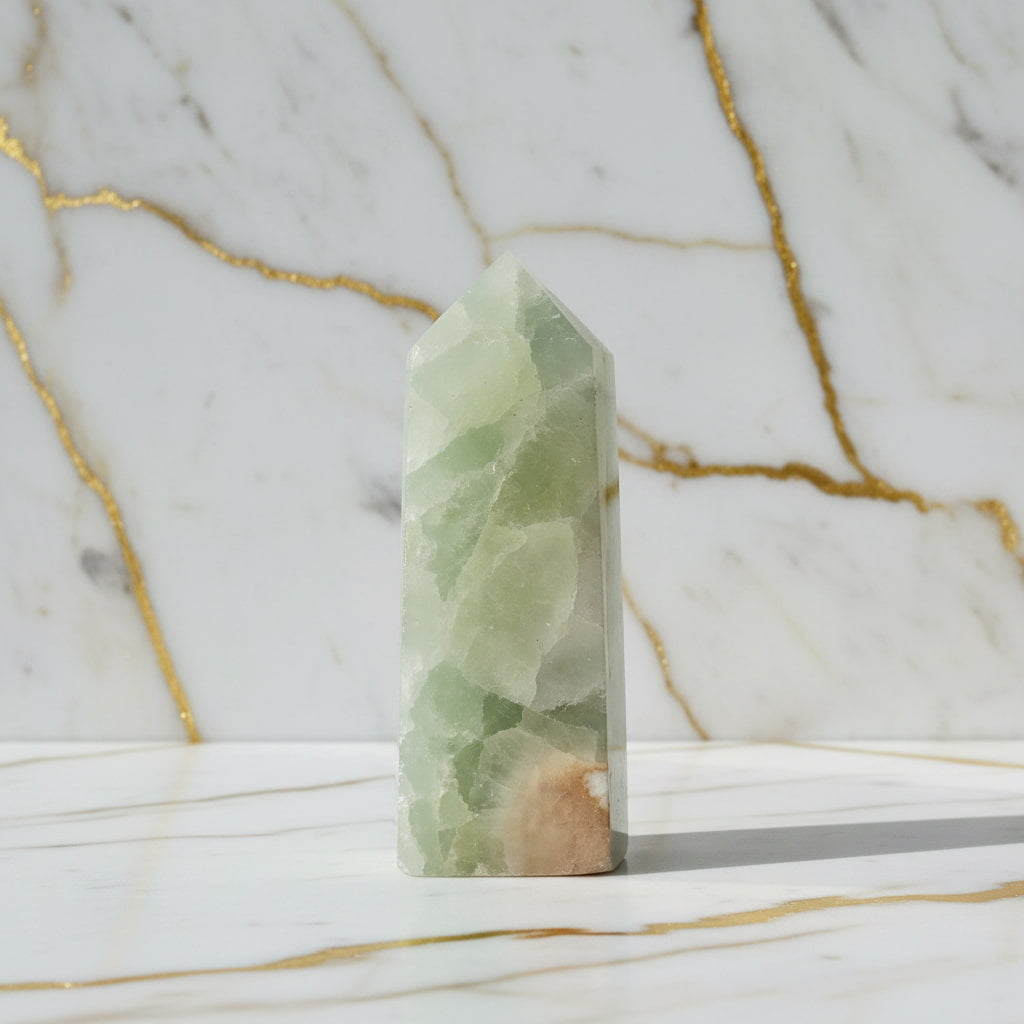 Calcit Obelisk – Hellgrüner Kristall JETZT sichern CrystalScents