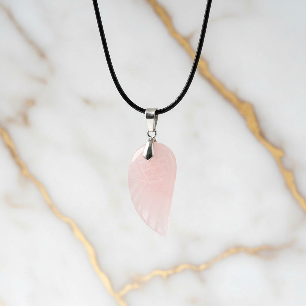 Rosenquarz Halskette - Flügel Anhänger CrystalScents