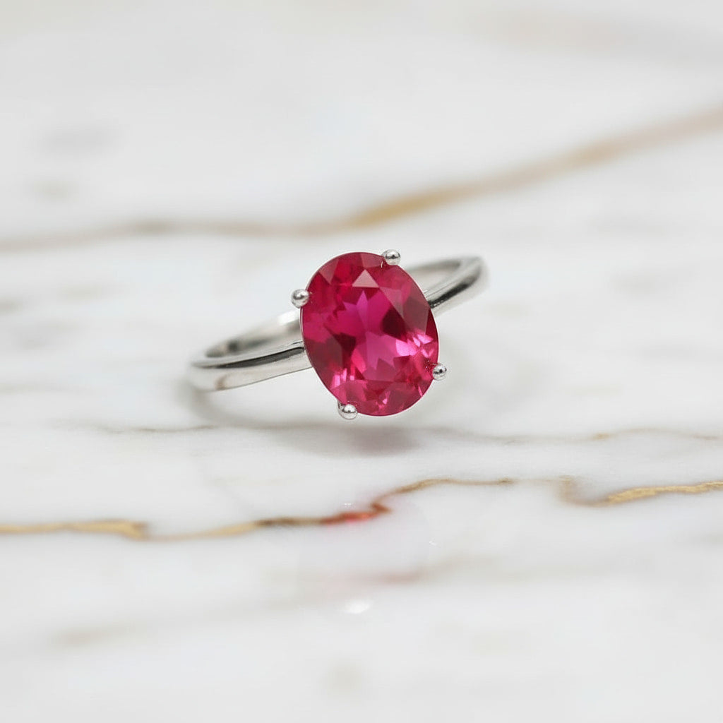 Rubin Ring in Silber – Zeitlose Leuchtkraft in kräftigem Rot CrystalScents