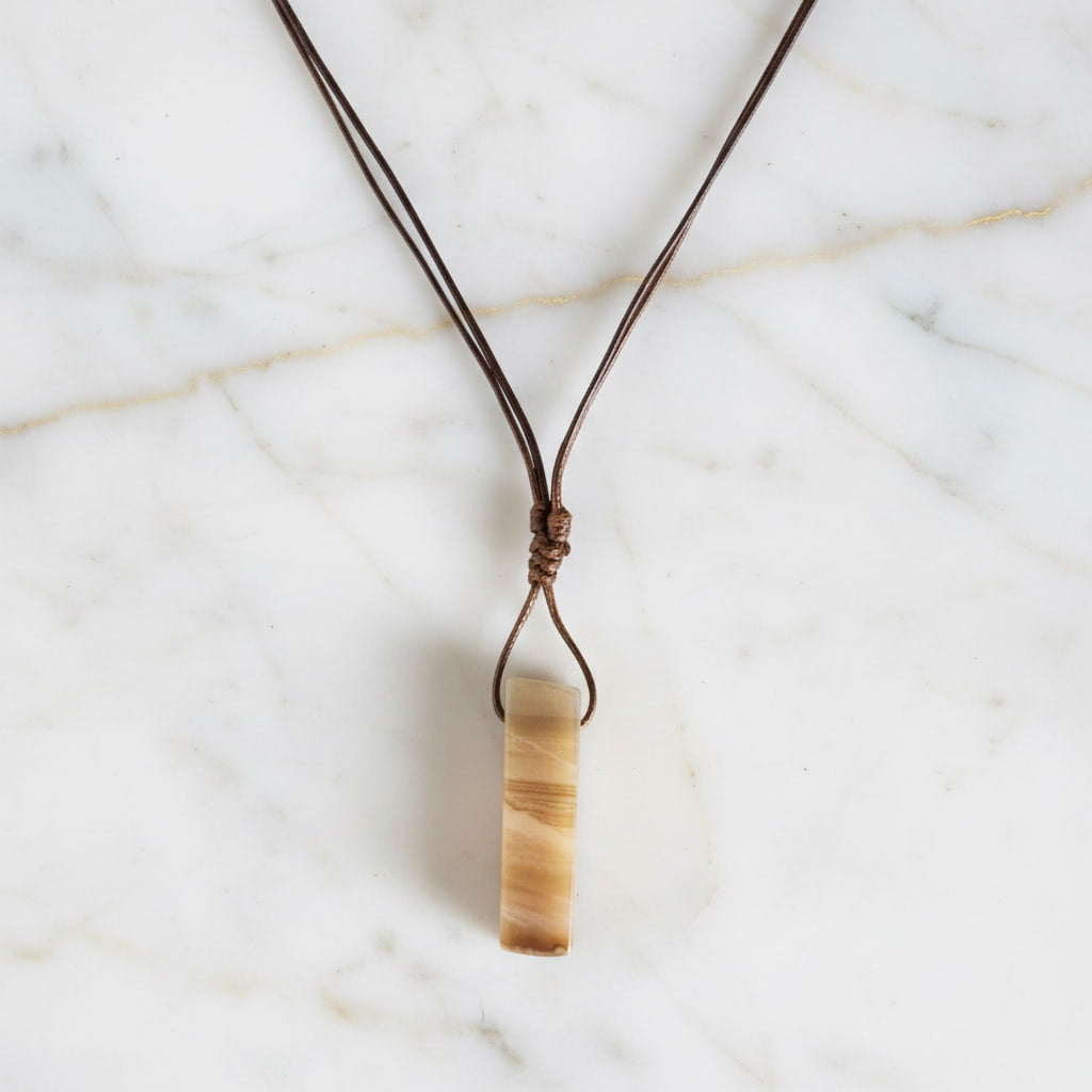 Achat Halskette mit länglichem Anhänger