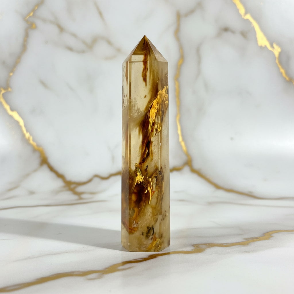 Tigerskin Quarz Obelisk – Farbenprächtig & Energetisierend CrystalScents
