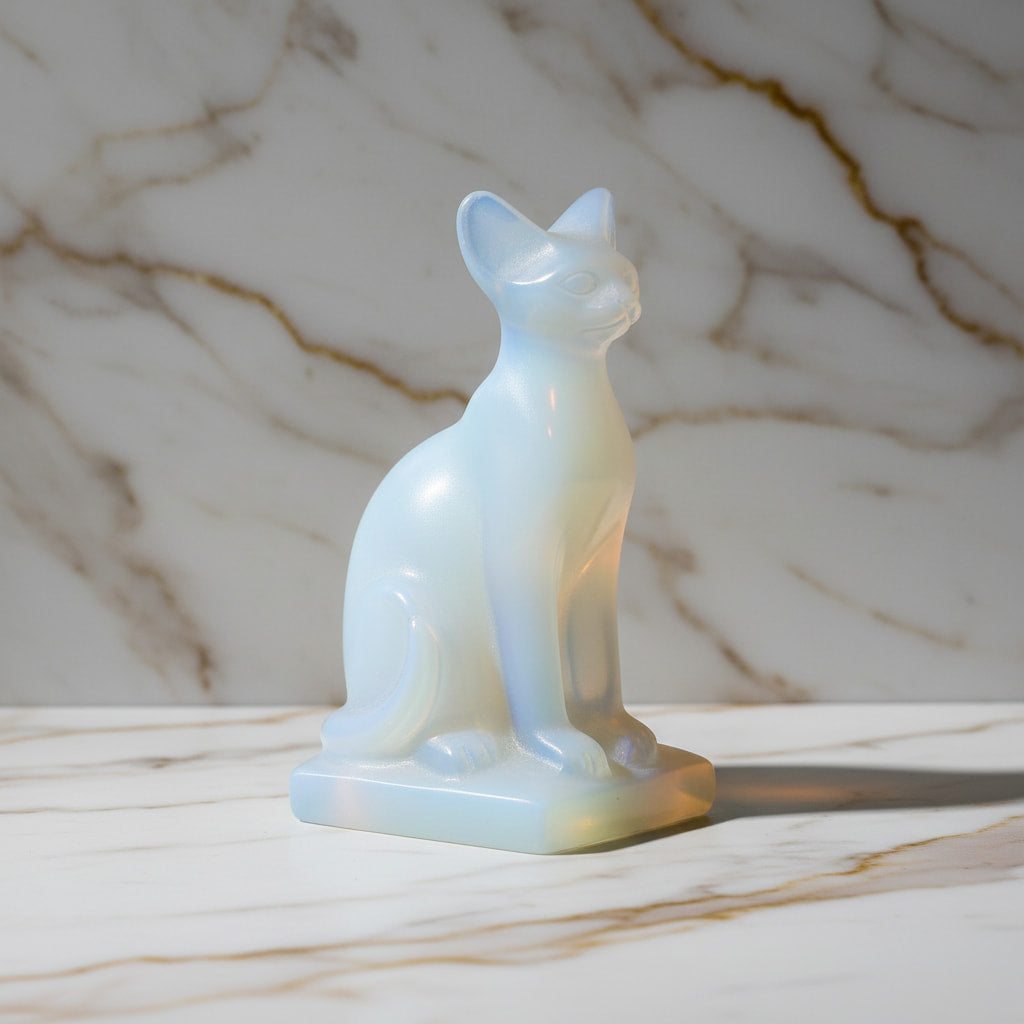 Opalit Katzenfigur - Schimmer & Schönheit