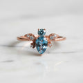 Ring mit funkelnder blauer „Fledermaus“ CrystalScents