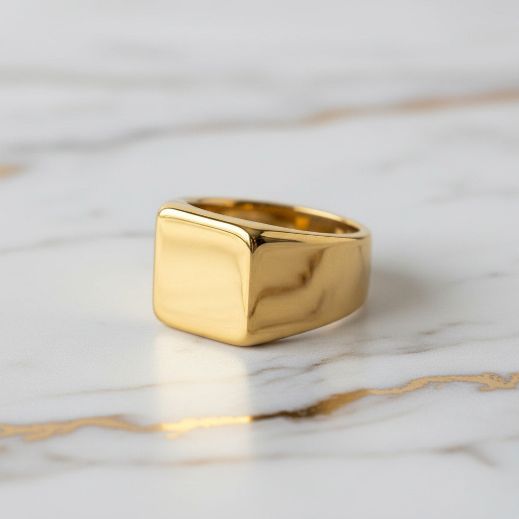 Ring in Gold – Quadratisches Schmuckstück CrystalScents