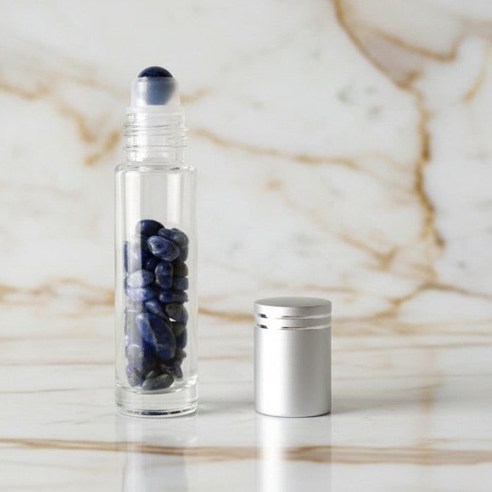 Sodalit Ölroller – praktische Größe JETZT sichern CrystalScents