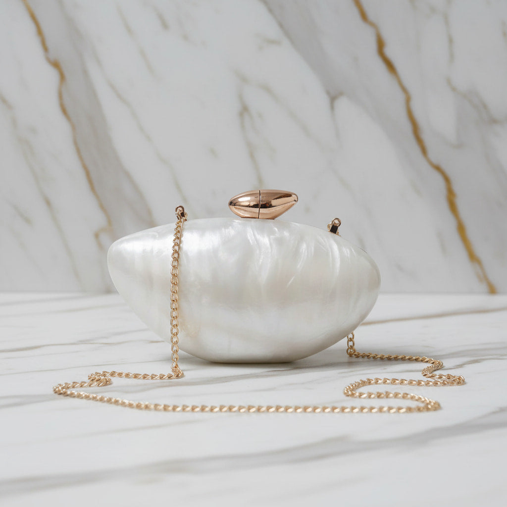 Clutch in weißem Perlmutt – mit zartem Glanz CrystalScents