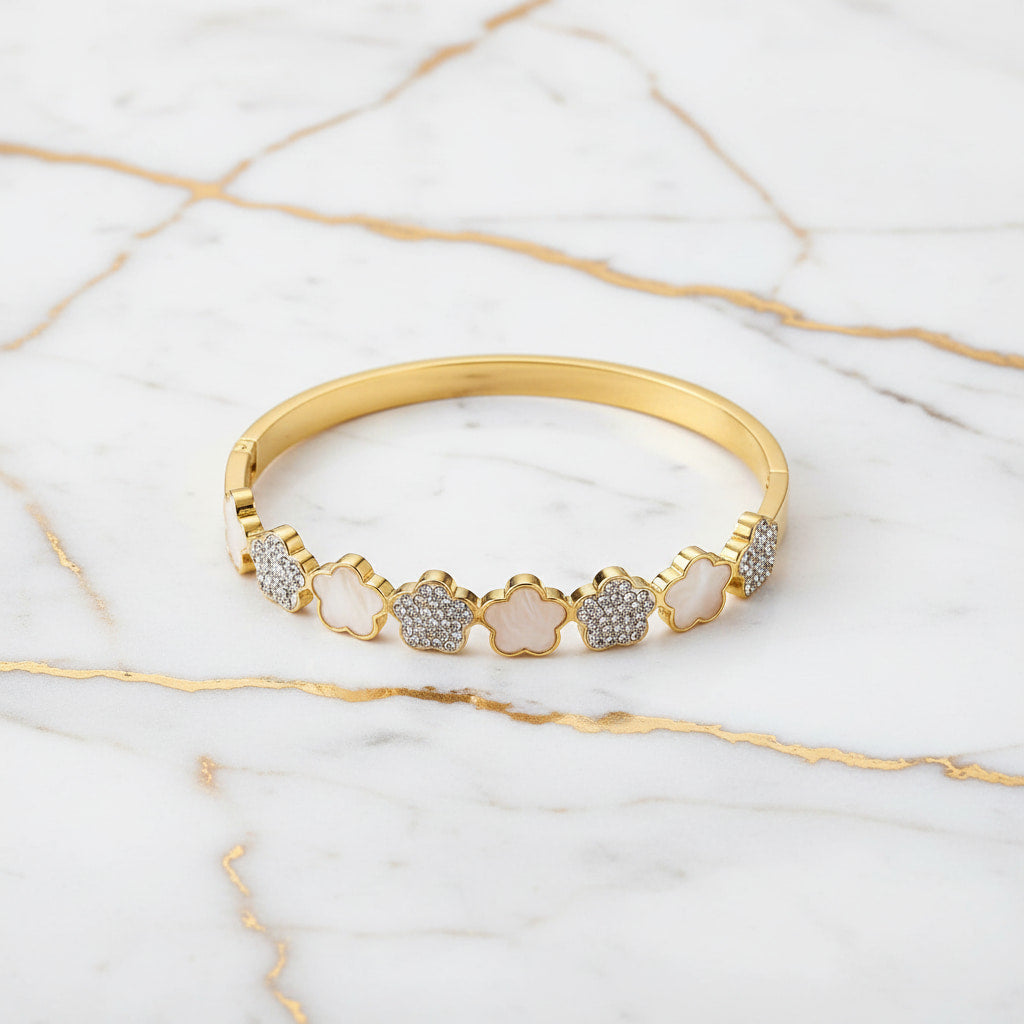 Armband in Gold - Glitzernde Blütenmotive CrystalScents