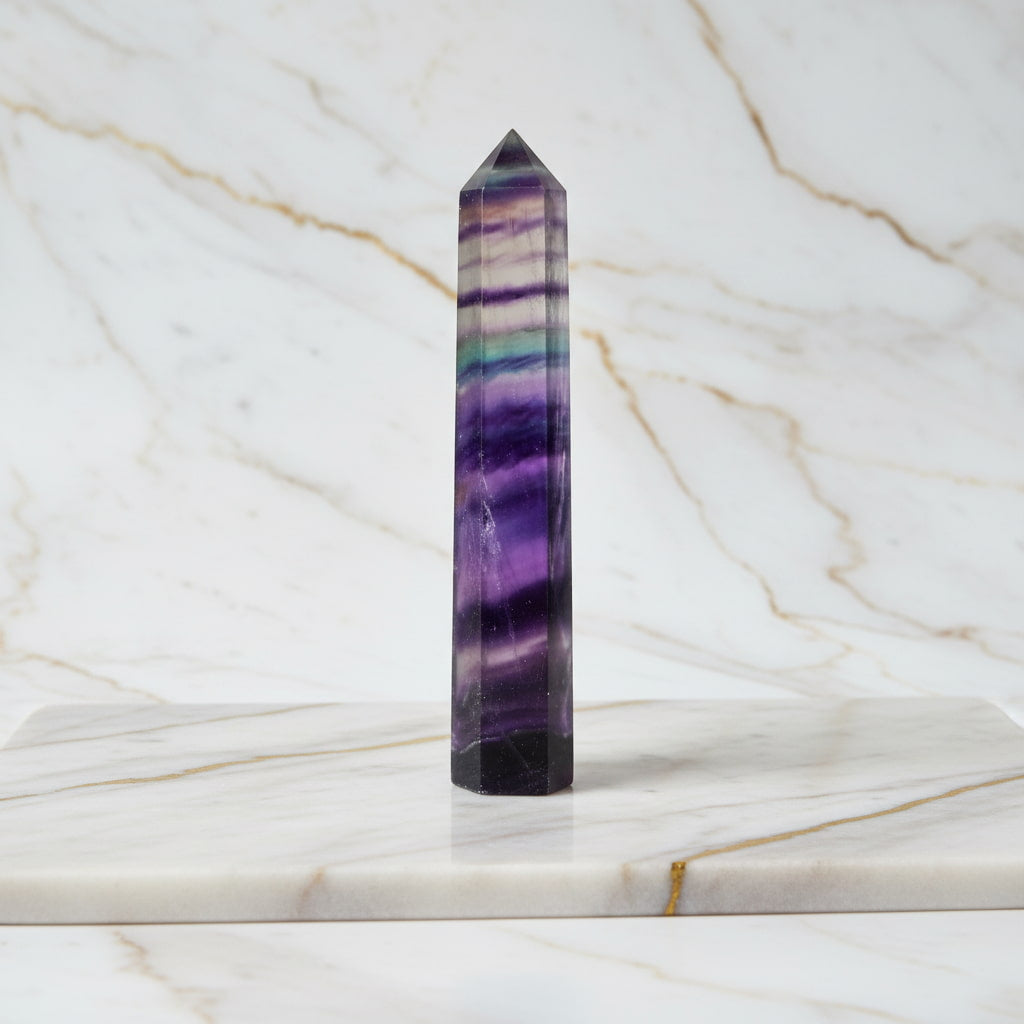 Fluorit Obelisk – Lebendige Farben