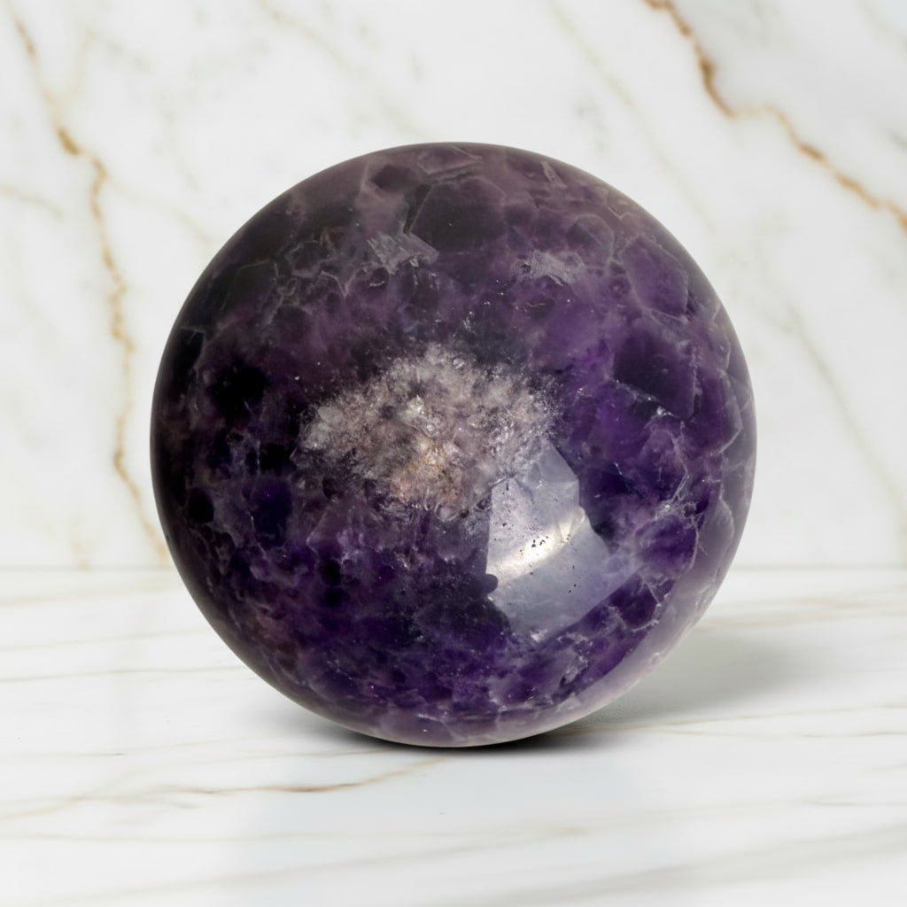 Amethyst Kugel – Ruhe & spirituelle Tiefe CrystalScents