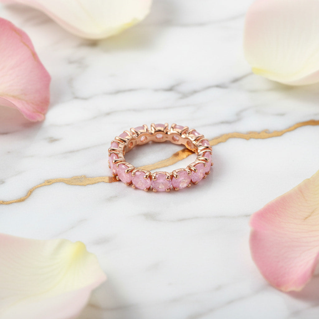 Ring Rosa – Elegantes Schmuckstück mit funkelndem Highlight
