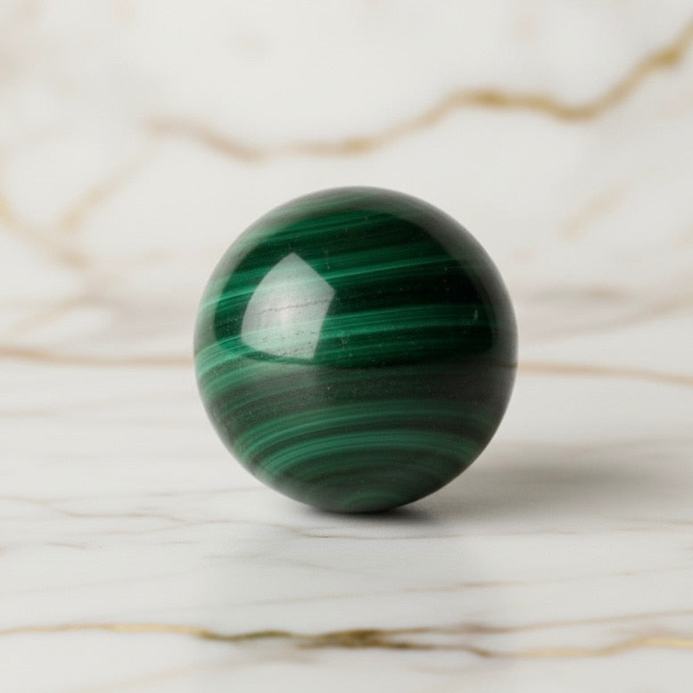 Malachit Kugel – Einzigartige Natur-Schönheit JETZT sichern CrystalScents