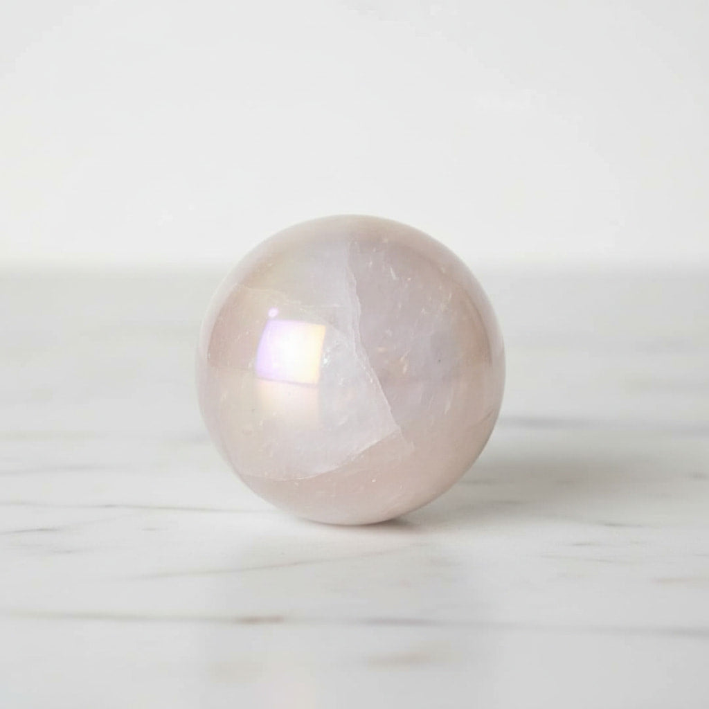 Rosenquarz Aura Kugel - Zauberhafte Begleiterin CrystalScents