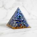 Orgonit Pyramide Lapislazuli – Schützendes Auge CrystalScents