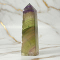 Fluorit Obelisk – Intensive Farbtöne CrystalScents