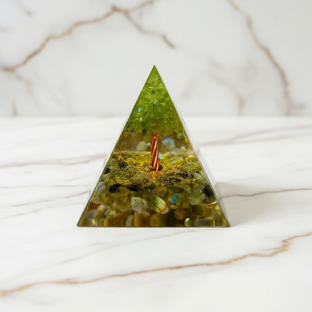 Orgonit Pyramide Labradorit - Baum der Inspiration CrystalScents