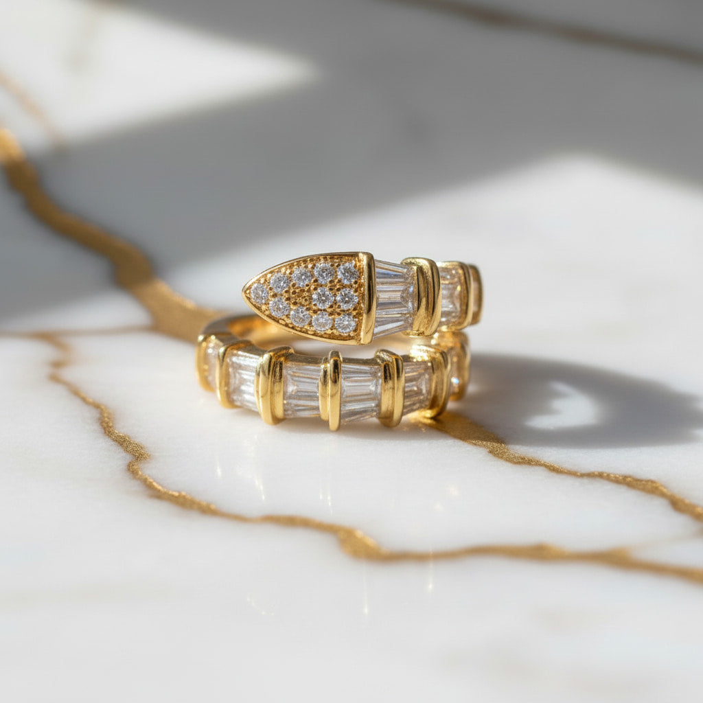 Ring in Gold mit offenem Gürtel-Design CrystalScents