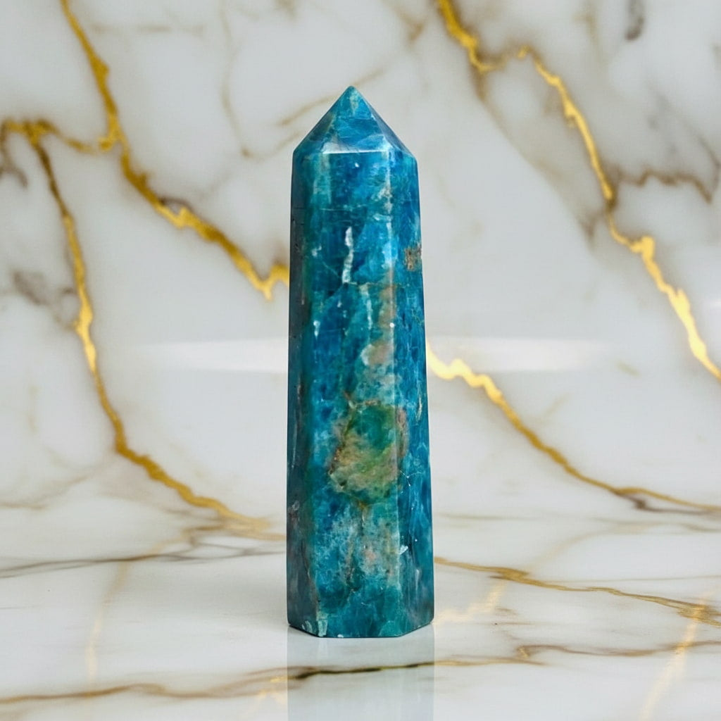 Apatit Obelisk – Stilvolles Kristallobjekt für Balance CrystalScents