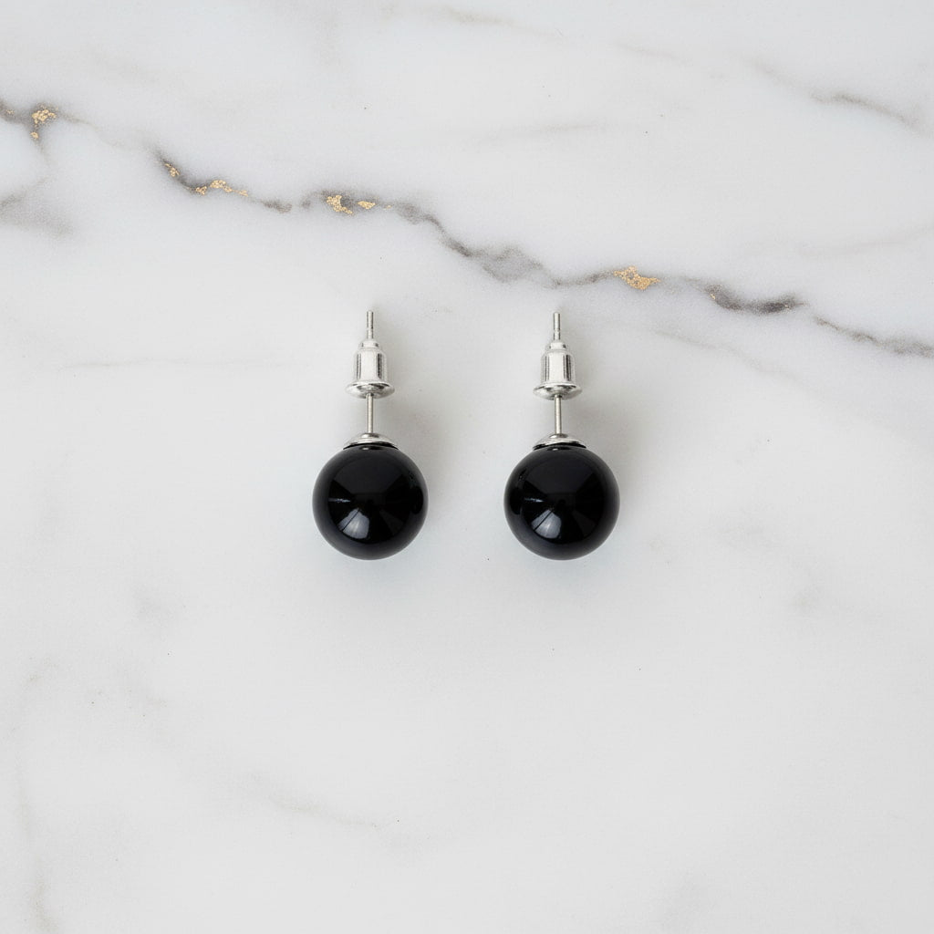 Ohrstecker mit schwarzer Achat-Kugel
