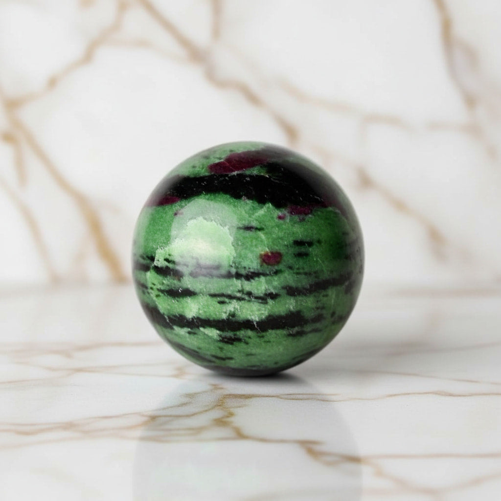 Rubin Zoisit Kugel – Energie & Lebensfreude CrystalScents