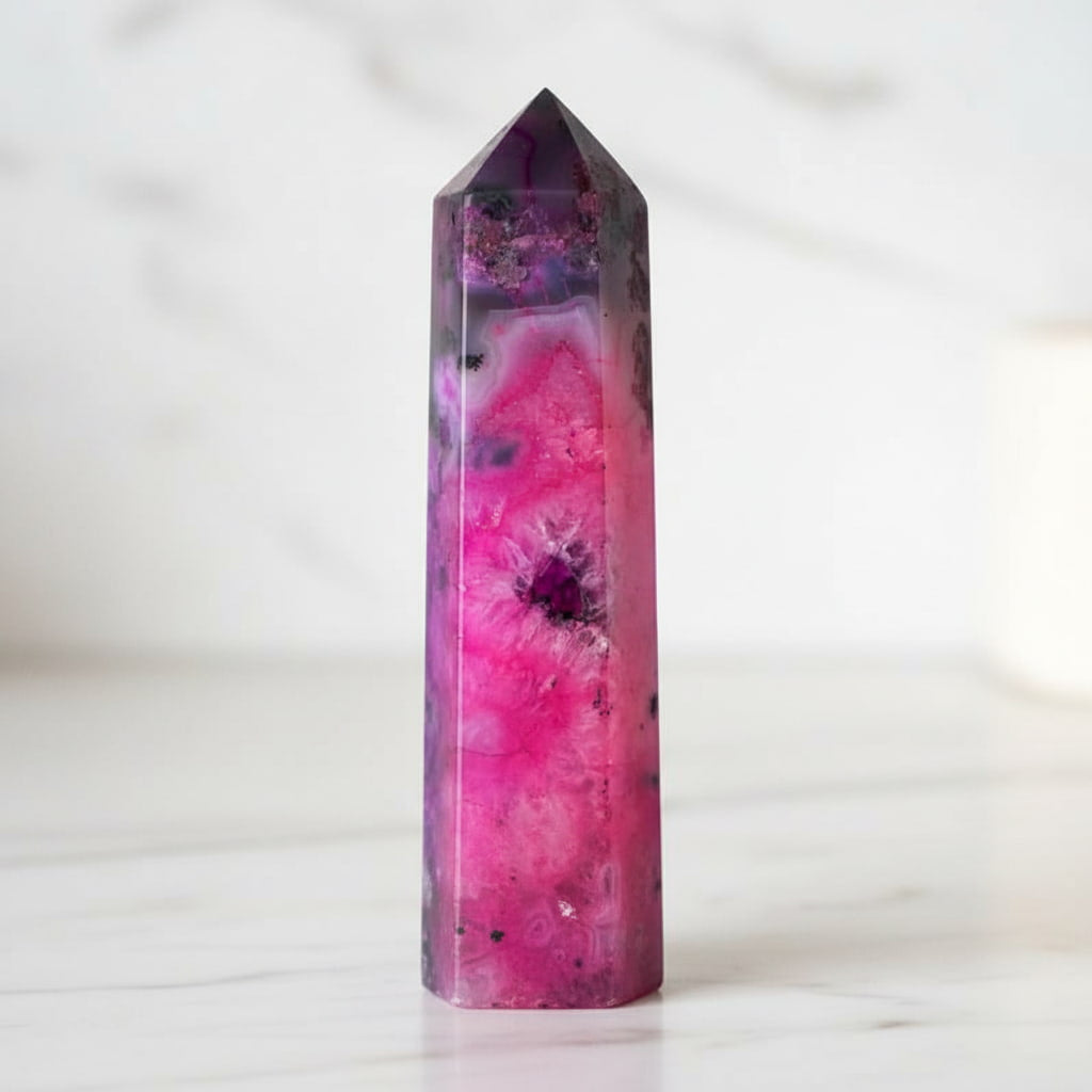 Achat Obelisk – Voller Farbe & Lebendigkeit