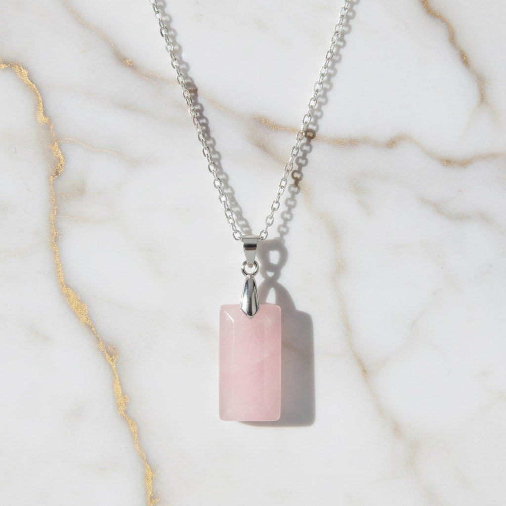 Rosenquarz Halskette - Geschliffener Anhänger