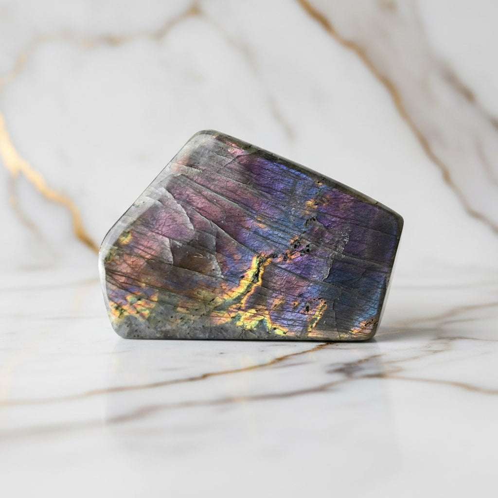 Labradorit Sunset Freiform – Feuriger Schimmer CrystalScents