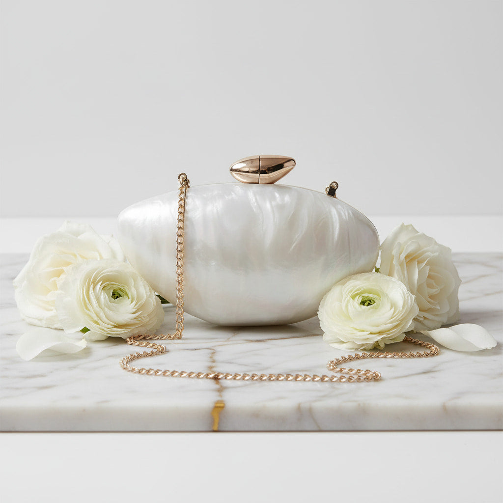 Clutch in weißem Perlmutt – mit zartem Glanz CrystalScents