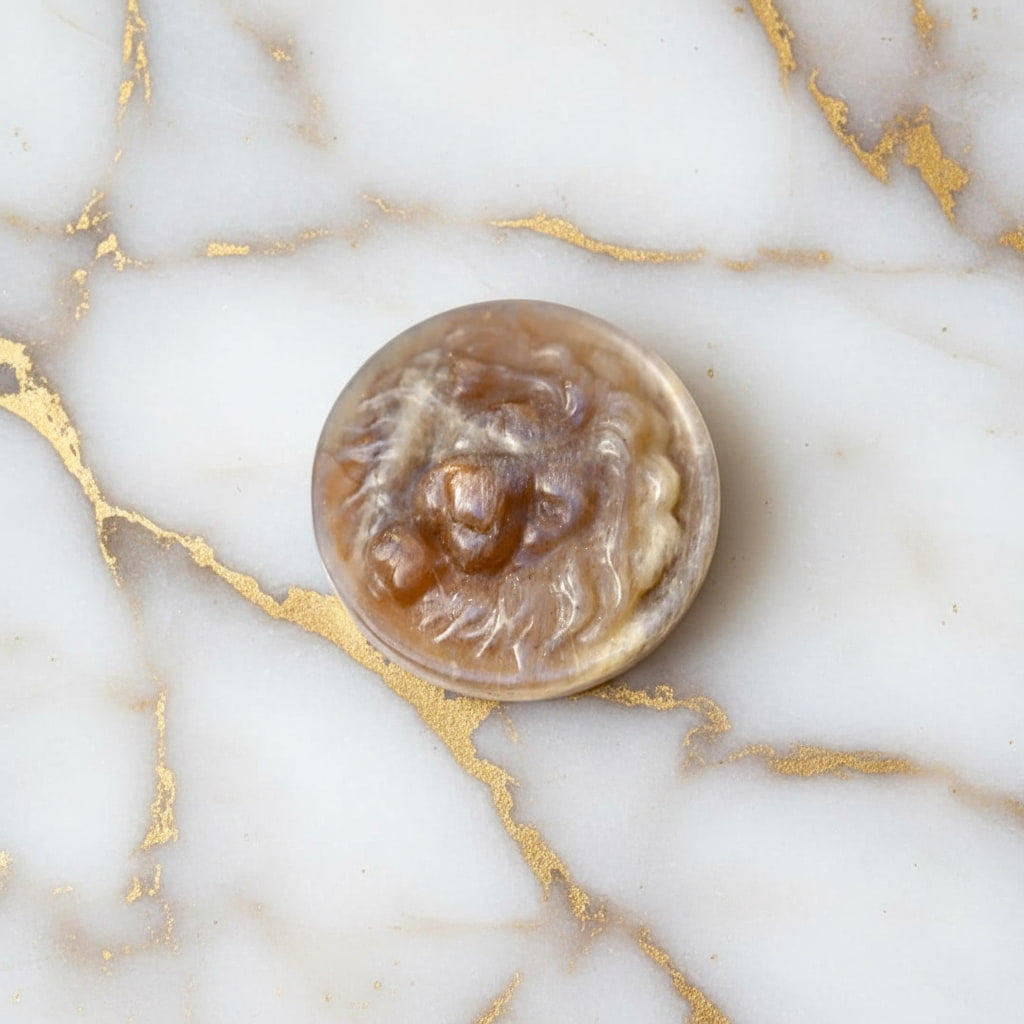 Mondstein Löwe – Kraftvoller Talisman JETZT sichern CrystalScents