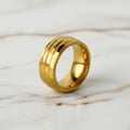 Ring mit Musterung – Goldenes Accessoire CrystalScents